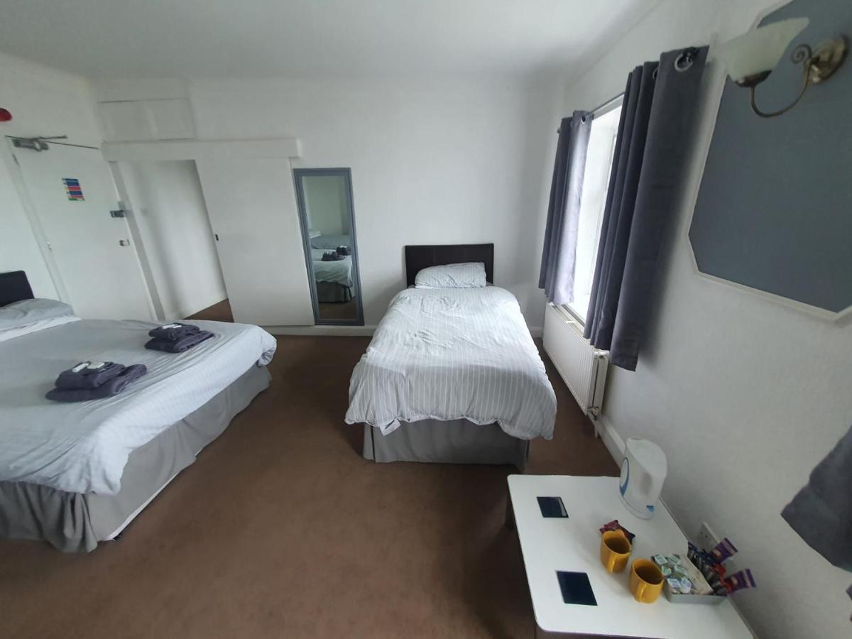 Highlander Hotel Scarborough Bagian luar foto