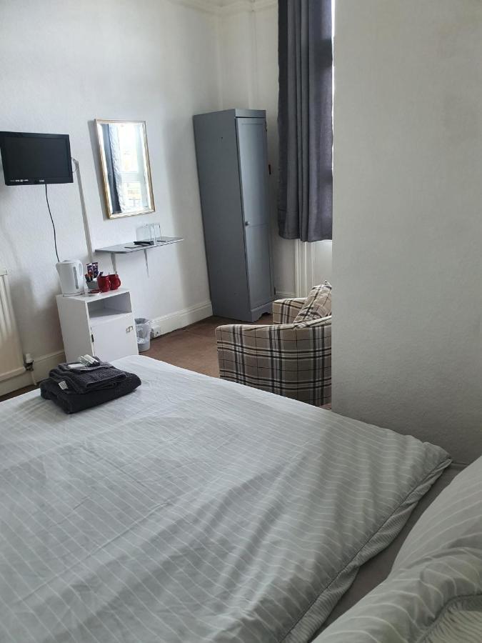 Highlander Hotel Scarborough Bagian luar foto