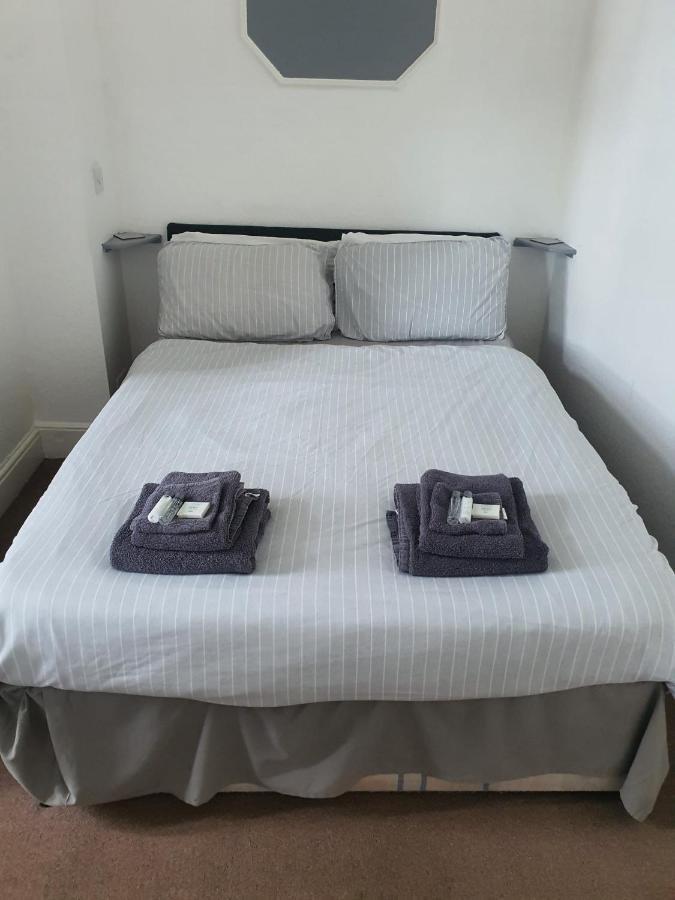 Highlander Hotel Scarborough Bagian luar foto