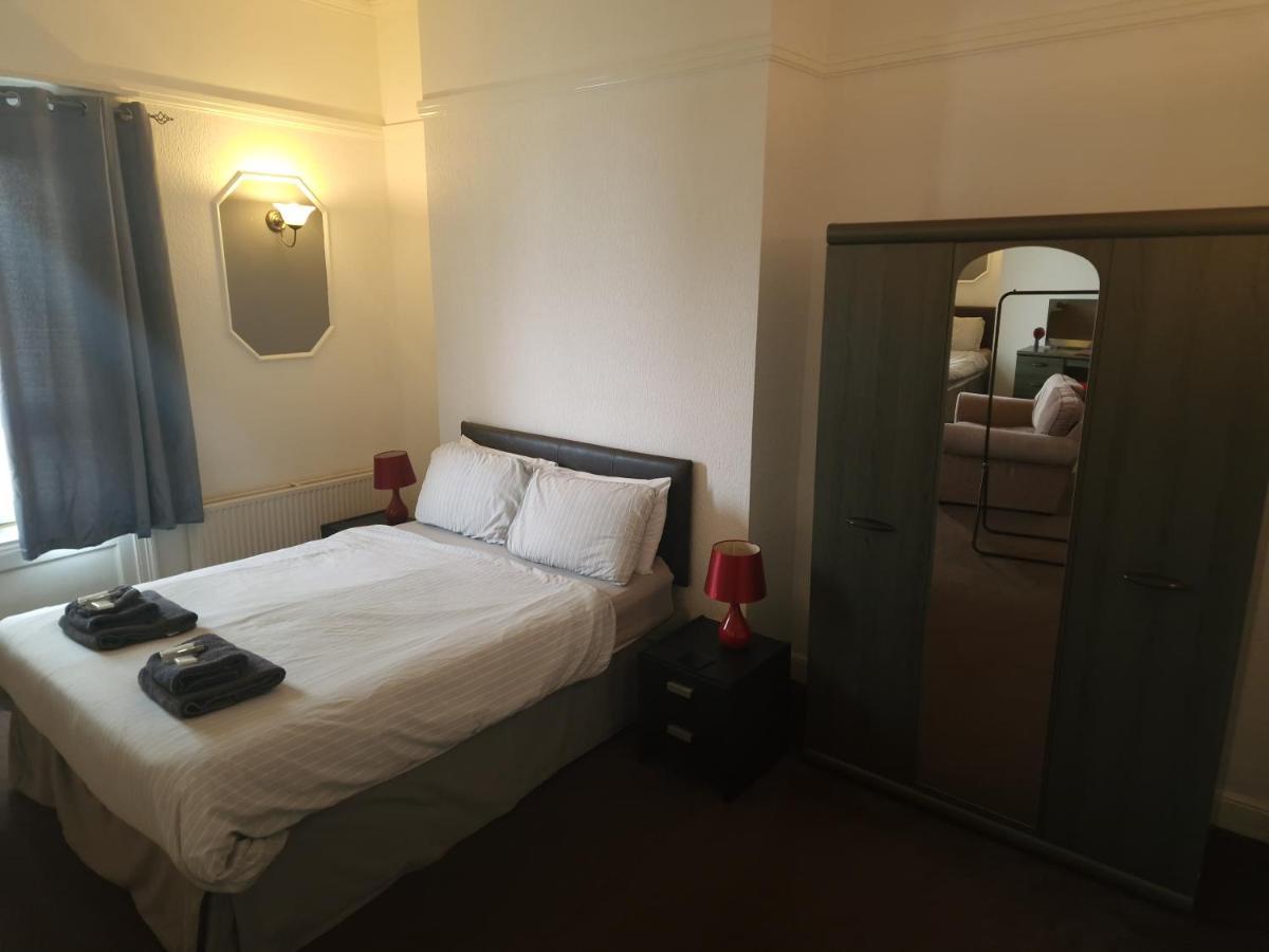 Highlander Hotel Scarborough Bagian luar foto