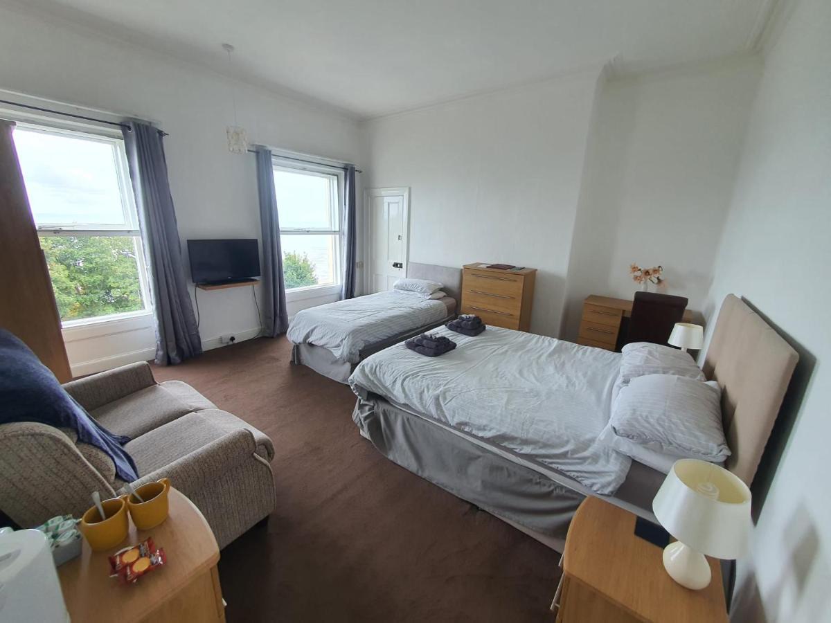 Highlander Hotel Scarborough Bagian luar foto